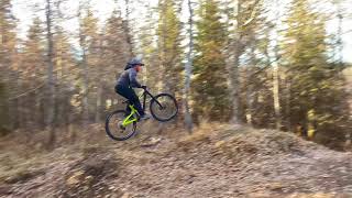 780 Flow trail. Sending it on a 10 and 20 foot...