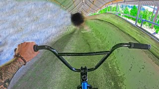 BMX RIDING DOWN DARK HILLBOMB TRACK - LIVALL...