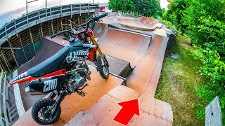 DIRT BIKE VS SKATEPARK!