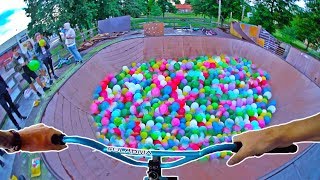 1000 BALLOONS IN A SKATEPARK! *BMX*