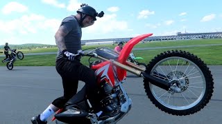 DIRTBIKE WHEELIES ON RACETRACK!!