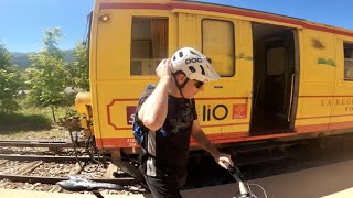 Tren Groc passant per la Cambre d'Aze!