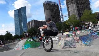 Riding a sick concrete park in Frankfurt