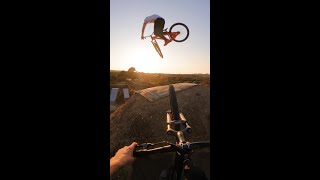 FOLLOWING SAM PILGRIM AT THE TRACK!!! MTB JUMP...
