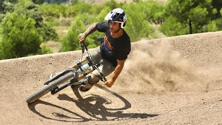 CONSTRUYO Y PRUEBO UN BIKEPARK DE MTB EN...