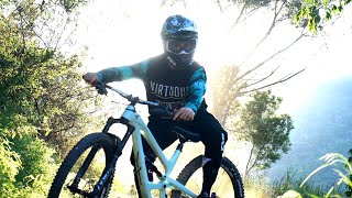 ENDUHILLS PROBANDO LA YT CAPRA 29 EN EL...