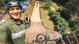 Mit dem DOWNHILL BIKE & Dirtjump im...