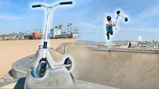 Dirt scooter vs Skatepark on the beach