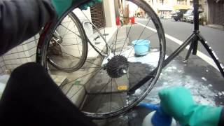 How to clean the drivetrain ( chain and gears...