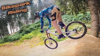 RIESEN SPRÜNGE & DROPS in einem Bikepark...