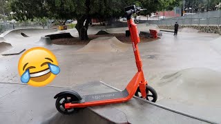 ELECTRIC SCOOTER AT SKATEPARK (DANGEROUS)