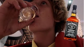 HOW TO GET DRUNK FOR FREE !