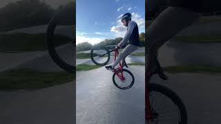 Pumptrack jibbing! ..#mtb #biking #sun...
