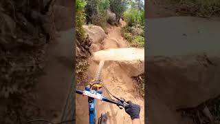 Saltar es divertido ‼️#downhill #enduromtb...