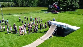 CRAZY MTB TRICKS AT A SCHOOL!! - PUKERAU...