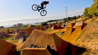DIRT JUMP PARADISE! We Ride La Poma BIkepark,...