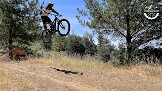 AWESOME MTB KICKER JUMP AT CATTLE HILL OUTLOOK...