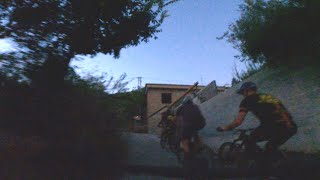 HORSE CHARGES MOUNTAIN BIKERS IN ALLEYWAY!