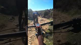 Adelantamiento en bajada  #shorts #mtb...