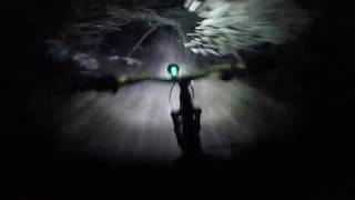 MTB downhill - discesa notturna in solitaria a...