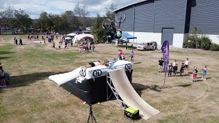 JUMPING OVER HEAPS OF KIDS!! - GORE CHILDREN'S...
