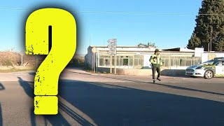Adivina qué mira EL GUARDIA CIVIL cuando...