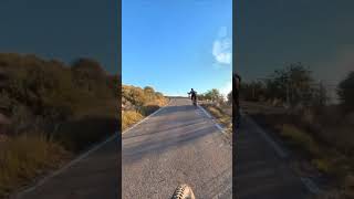 LAS mUJERES Y LA bICICLETA #SHORTS #bicicleta...