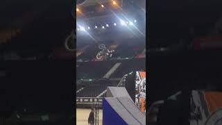 Backflip barspin one foot can to dirt ✊...
