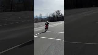 Getting gasgas 85cc into 6th gear in carpark✊