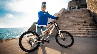 Fabio Wibmer Urban Freeriding in FRANCE 