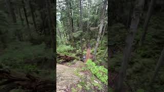 Big pre-hop on dynamite roll #mountainbiking...