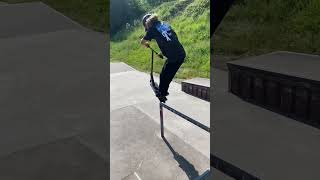 These tricks in slomo looks so cool  #scooter...