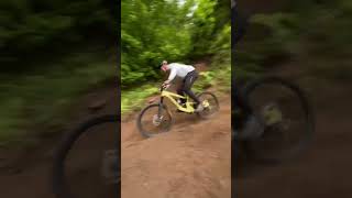 First Ride: Santa Cruz Nomad V6  #santacruz...