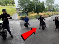 LITTLE BROTHERS FIRST WHEELIE BATTLE ON MINI...