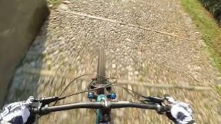 Discesa da Malnago sulle scale --- MTB Lecco