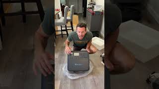Unboxing the Bluetti AC200MAX Portable Power...