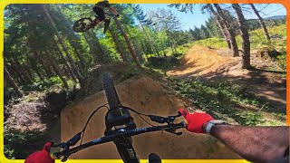 Chasing Pro Rider Jeff-Kendall-Weed Down Jump...