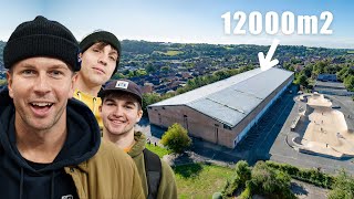 Jeździmy po największym krytym skateparku w...