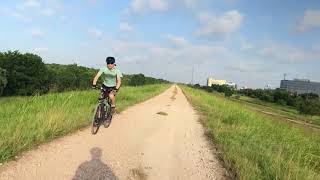 Riding the Giant talon 2 on the gravel trails