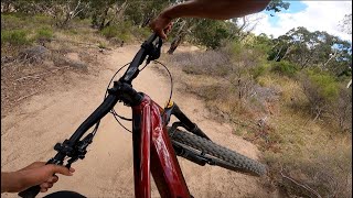 BEST FLOW TRAILS Riding the La Larr Ba Gauwa...