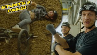 Biken in unserer Dirt-Halle aus 200 Tonnen...