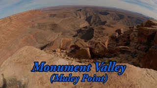 Outstanding scenery at Monument Valley, Muley...