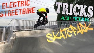 ELECTRIC STREETBIKE SKATEPARK VIDEO  RAZOR RSF650