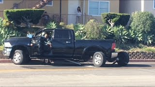 CAR CHASE ENDS IN POLICE STAND OFF AT VANS US...