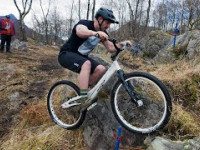 Crazy Onza prototype bike VS Scottish national...