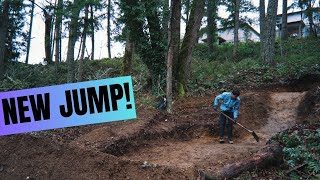 BUILDING A WEIRD BACKYARD MTB JUMP!