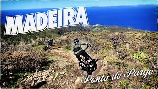 Vélo de montagne complètement fou sur le...
