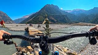 This is the best way to see Nepal | Mountain...