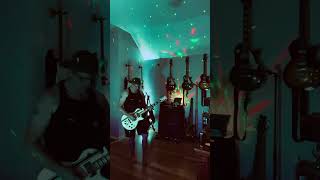 Original guitar riff using my looper playing...