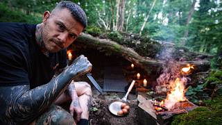 Erste Nacht im geheimen Bushcraft Shelter...